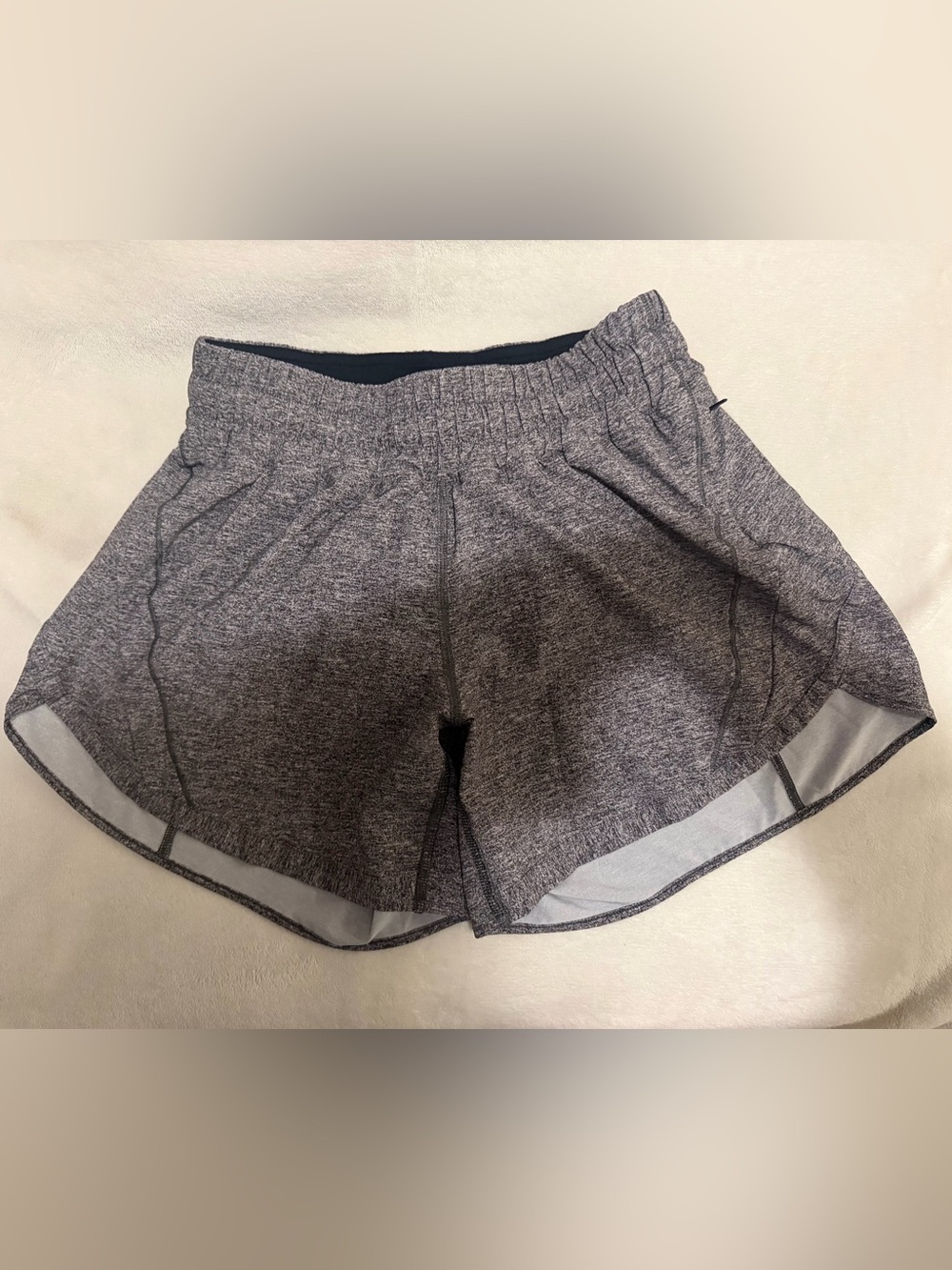 Lululemon track that shirt size 6 - Picture 3 of 6